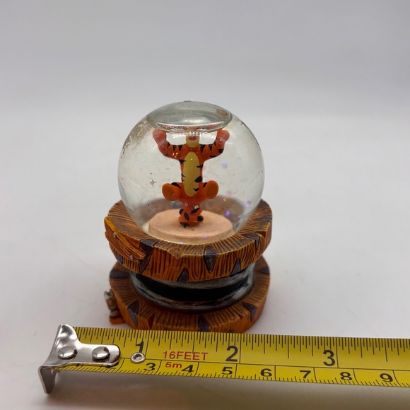 Disney WDW Parks Winnie the Pooh and Friends Tigger Spring Mini Water Snow Globe - Picture 9 of 9